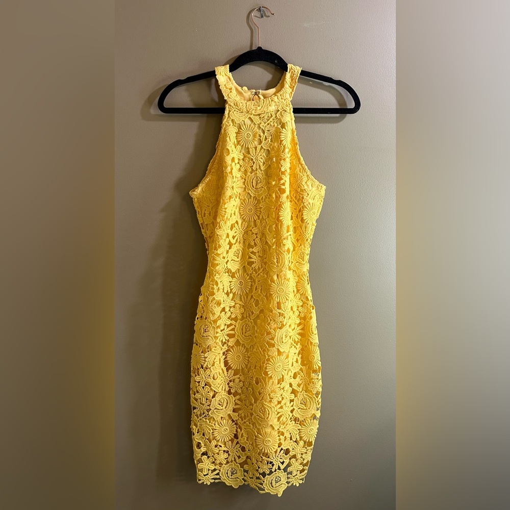 Lulus ‘Love Poem’ Yellow Midi Dress, XS